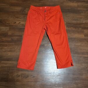 Women's Red Capris